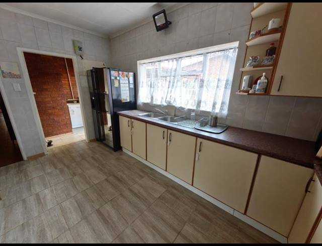 4 BEDROOM HOUSE FOR SALE IN VANDERBIJLPARK SE 1